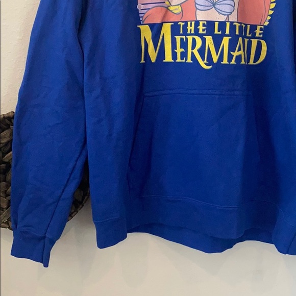 NWT DISNEY The Little Mermaid Ariel Sweatshirt XL - Picture 3 of 8
